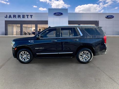 Used 2023 GMC Yukon Denali RWD image 4