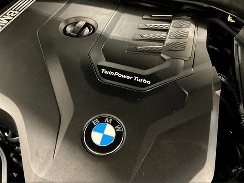 Used 2021 BMW 530i xDrive w/ Premium Package image 34