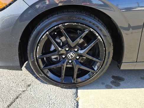 Used 2025 Honda Civic Sport image 9