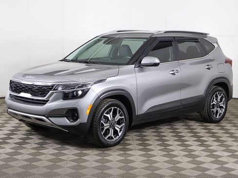 Used 2023 Kia Seltos EX AWD/4WD image 9