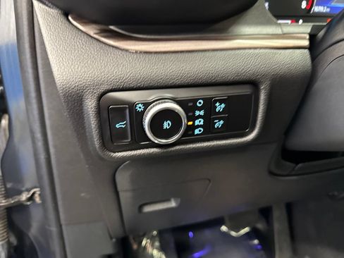 Used 2023 Ford Explorer Limited w/ Limited Technology Package AWD/4WD image 35