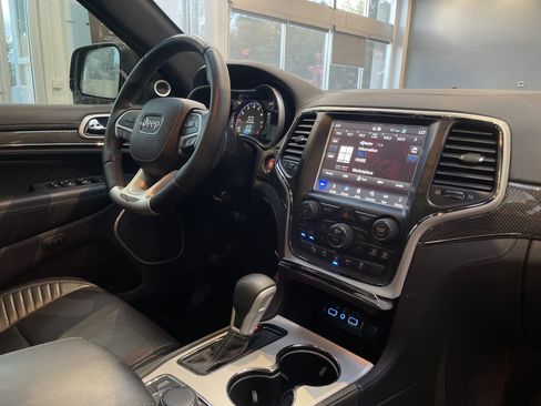 Used 2018 Jeep Grand Cherokee Trackhawk AWD/4WD image 36