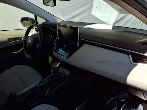 Certified 2021 Toyota Corolla LE image 23