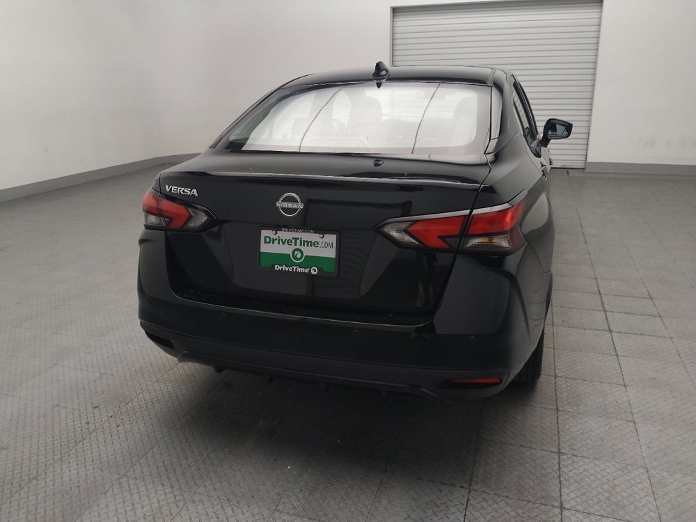 Used 2025 Nissan Versa SV FWD image 7