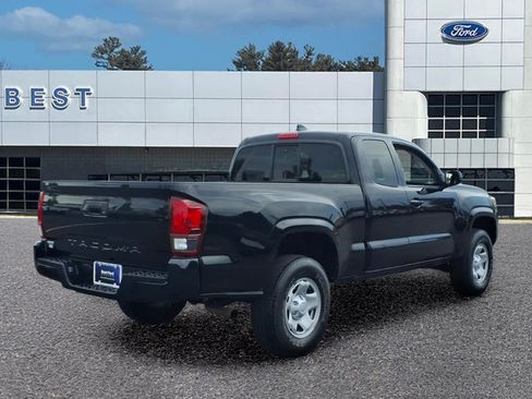 Used 2022 Toyota Tacoma SR RWD image 7
