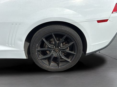 Used 2015 Chevrolet Camaro LT RWD image 37