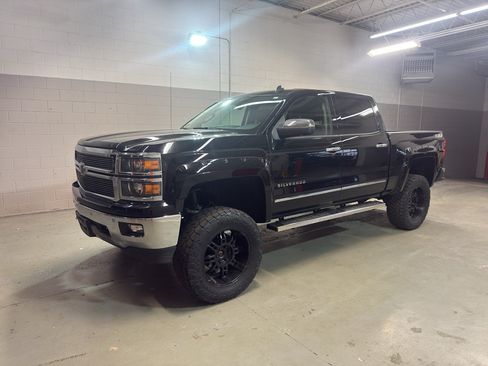 Used 2014 Chevrolet Silverado 1500 LTZ Z71 w/ LTZ Plus Package AWD/4WD image 27