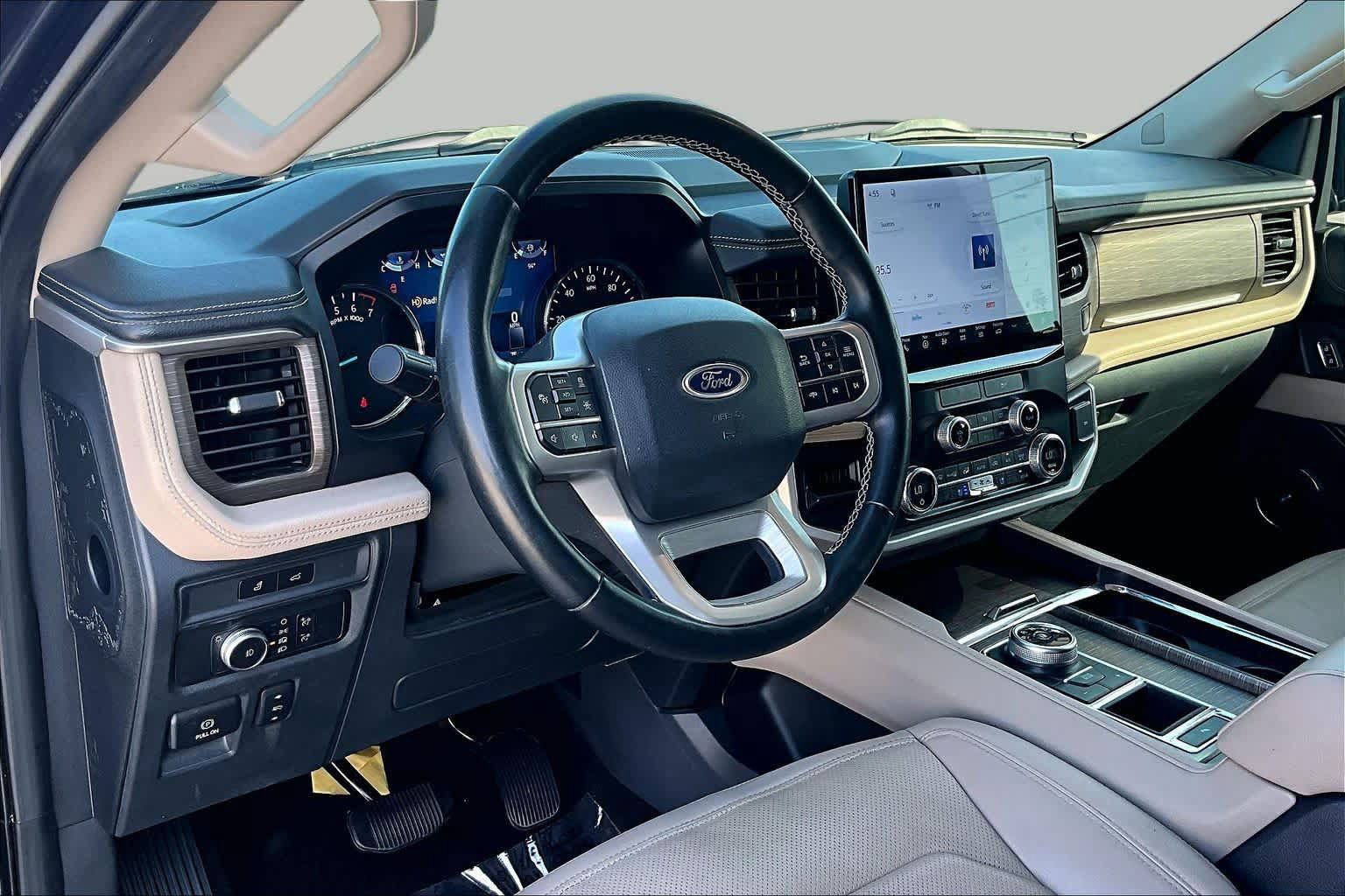 Used 2022 Ford Expedition Max Limited RWD image 16