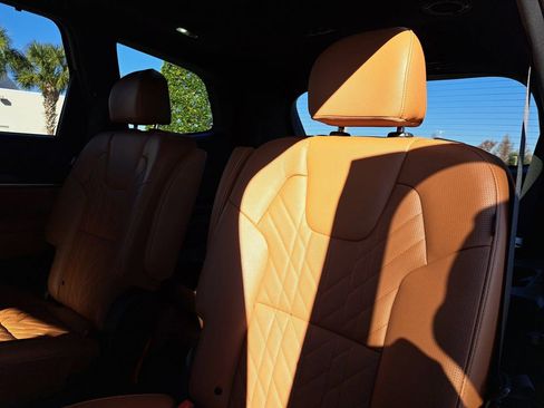Used 2023 Kia Telluride SX X-Line image 9