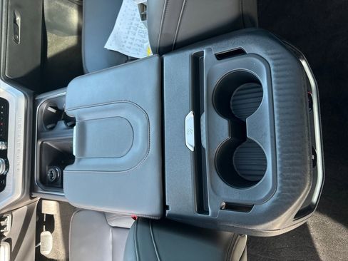 New 2025 Ford Expedition Active image 26