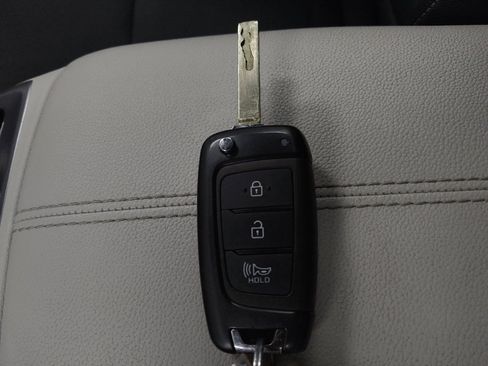 Used 2024 Hyundai Tucson SE AWD/4WD image 32