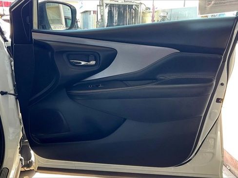 Used 2023 Nissan Murano SV image 23