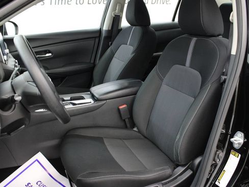 Used 2025 Nissan Sentra SV FWD image 14