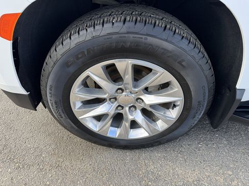 Used 2022 Chevrolet Suburban Premier image 38