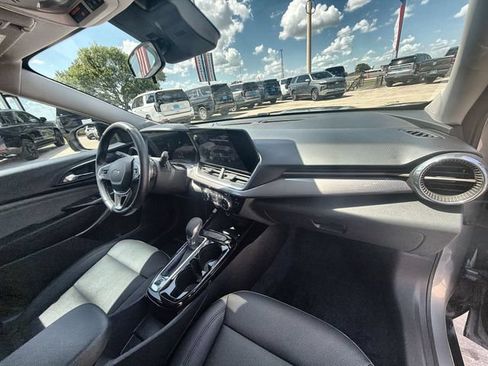 Used 2024 Chevrolet Trax ACTIV w/ Driver Confidence Package FWD image 27