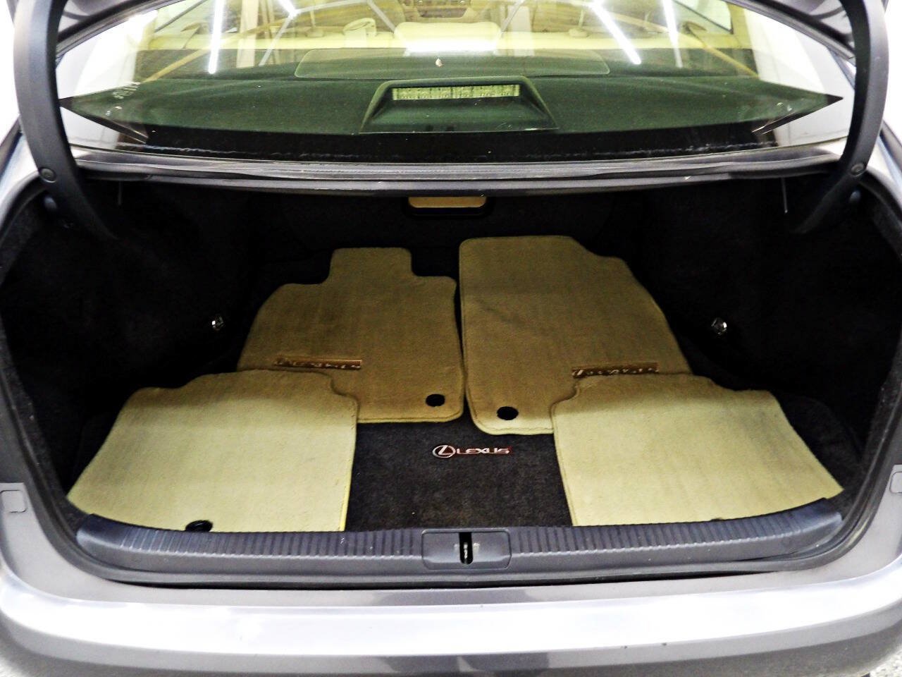 Used 2015 Lexus ES 350 w/ Premium Package FWD image 13