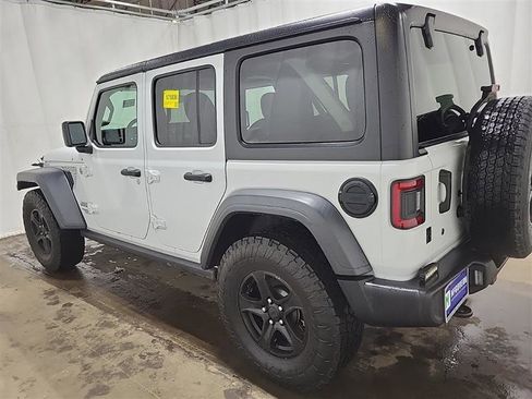 Used 2018 Jeep Wrangler Unlimited Sport S AWD/4WD image 6