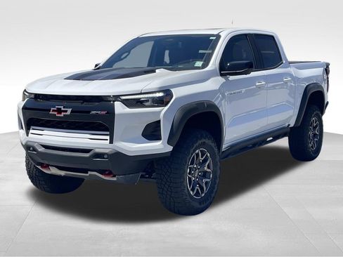 New 2026 Chevrolet Colorado ZR2 w/ Technology Package AWD/4WD image 7