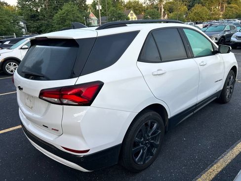 Used 2022 Chevrolet Equinox RS w/ Infotainment Package AWD/4WD image 6