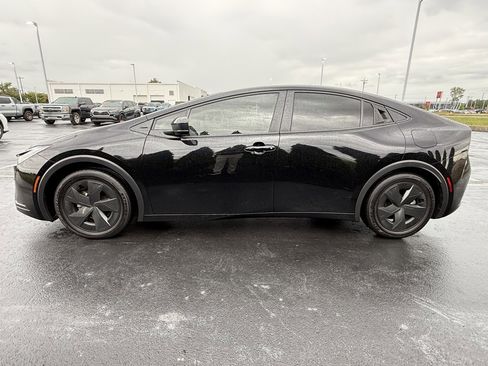 Certified 2024 Toyota Prius LE image 5