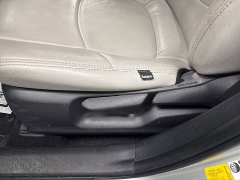 Used 2020 Toyota Corolla LE image 20