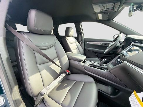 New 2026 Cadillac XT5 Luxury image 28