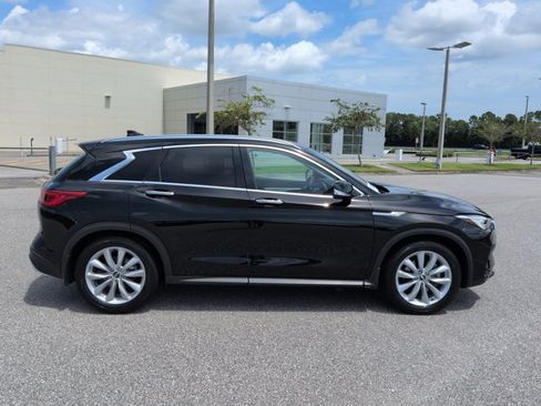 Used 2019 INFINITI QX50 Essential w/ Premium Heat Package FWD image 4
