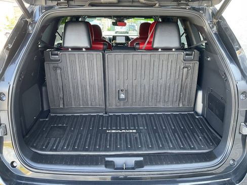 Used 2021 Toyota Highlander XSE AWD/4WD image 42
