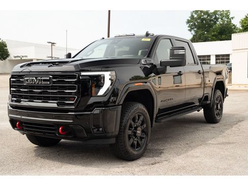 New 2026 GMC Sierra 2500 AT4 w/ AT4 Premium Plus Package AWD/4WD image 4