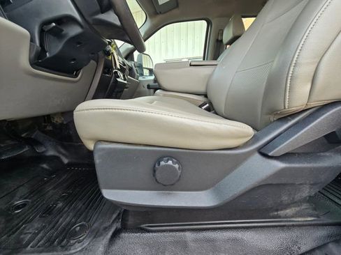 Used 2022 Ford F250 XL w/ Power Equipment Group image 22