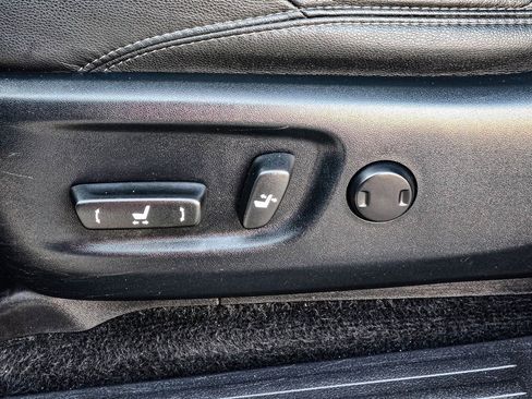 Used 2021 Toyota 4Runner SR5 Premium image 16