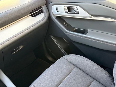 New 2026 Ford Explorer Active RWD image 16