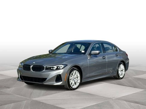 Used 2025 BMW 330i Sedan image 4