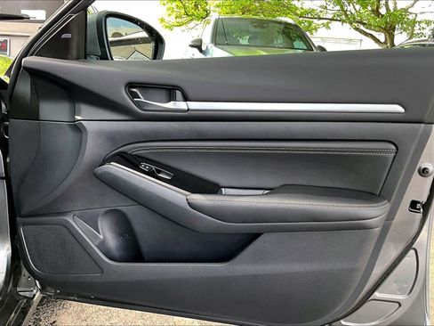 Used 2023 Nissan Altima 2.5 SV w/ SV Premium Package image 23