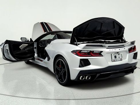 Used 2020 Chevrolet Corvette Stingray Premium Conv w/ 3LT Preferred Equipment Group RWD image 11