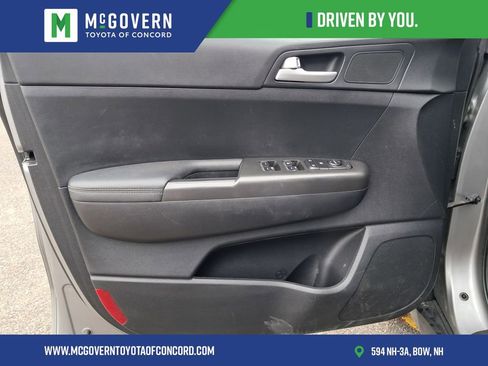 Used 2019 Kia Sportage LX image 9
