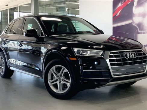 Used 2019 Audi Q5 2.0T Premium AWD/4WD image 19