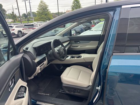 Used 2025 Nissan Murano SL AWD/4WD image 9