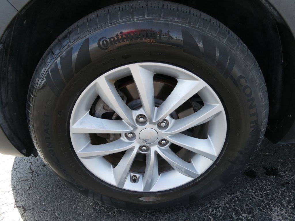 Used 2017 Kia Sorento AWD image 11