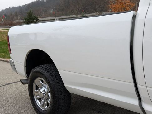 Used 2018 RAM 3500 Tradesman w/ Chrome Appearance Group image 26