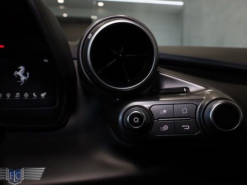 Used 2022 Ferrari F8 Tributo RWD image 37