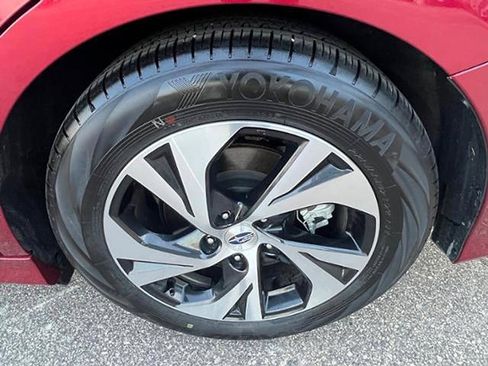 Used 2025 Subaru Legacy Premium AWD/4WD image 9