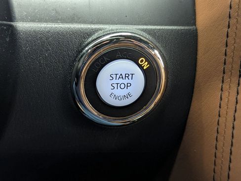 Used 2024 INFINITI QX80 Sensory AWD/4WD image 36