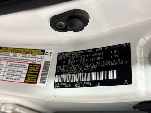 Used 2021 Toyota Highlander Platinum AWD/4WD image 29
