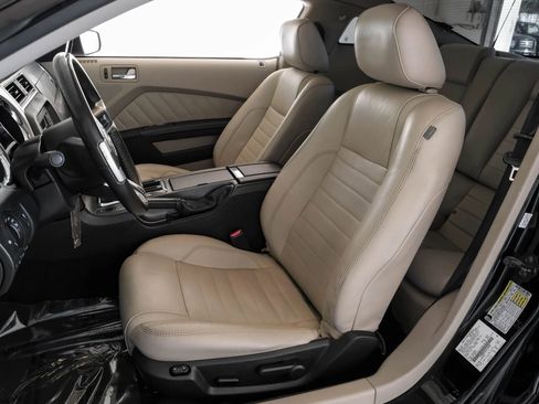 Used 2010 Ford Mustang GT image 25