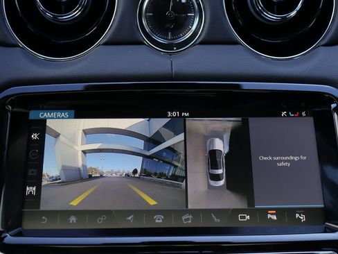 Used 2018 Jaguar XJ R-Sport image 22