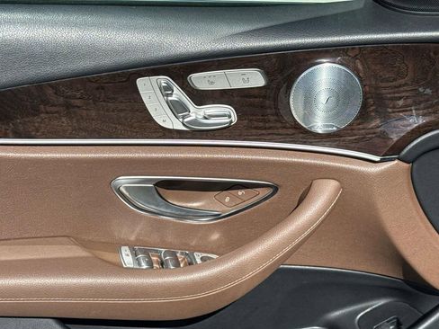 Used 2019 Mercedes-Benz E 300 image 22