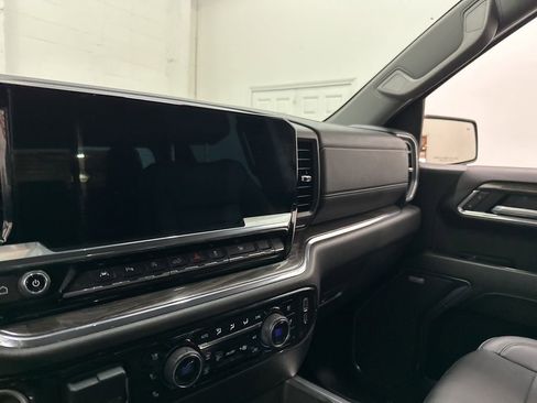 Used 2024 Chevrolet Silverado 1500 LTZ w/ Technology Package image 33