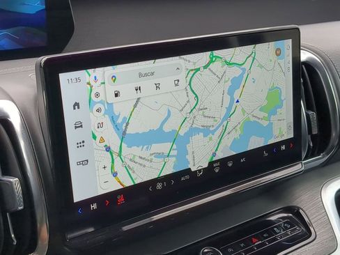 Used 2025 Ford Expedition Platinum image 17