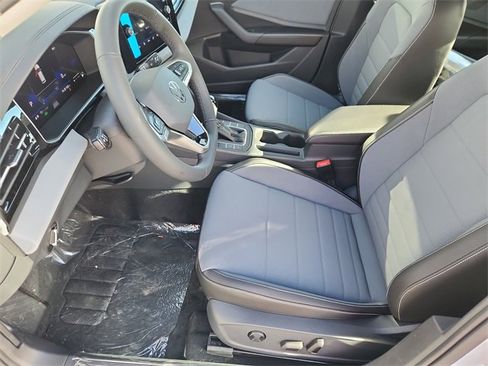 New 2026 Volkswagen Jetta SE image 7